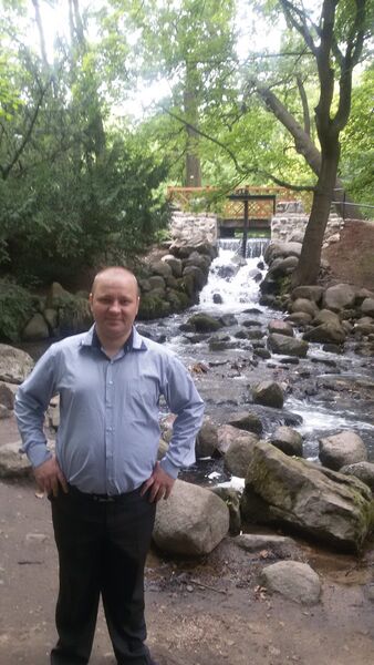  ,   Viktor, 37 ,     , c 