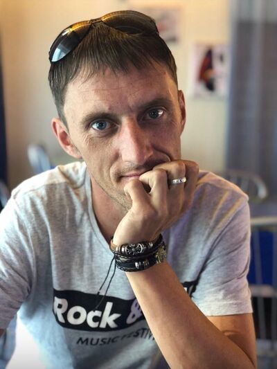  ,   Maxim, 36 ,   ,   , c 