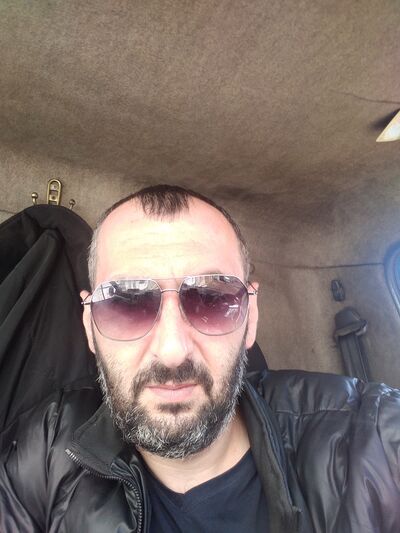  ,   Grigor, 41 ,   ,   