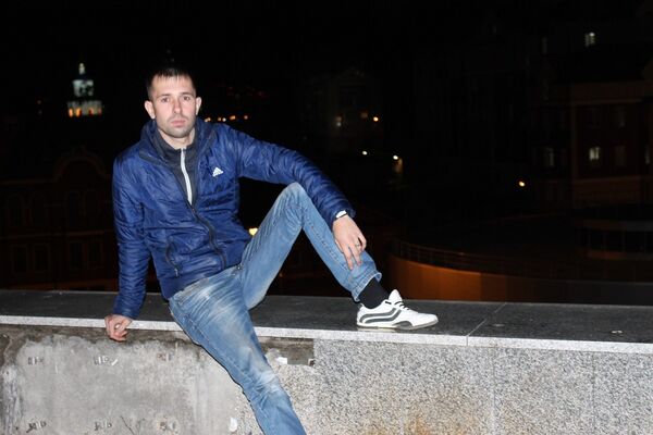  ,   Alex, 35 ,   ,   , c 