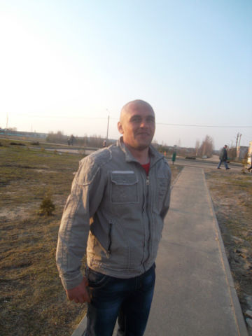  9739555  , 42 ,    