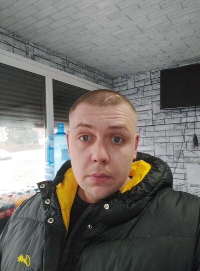  ,   Vlad, 32 ,   ,   