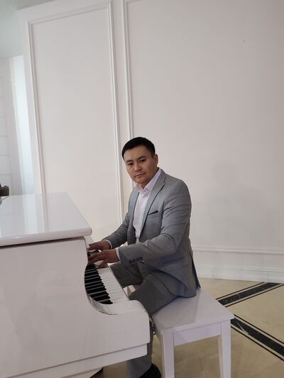  ,   Elikzhan, 39 ,   ,   