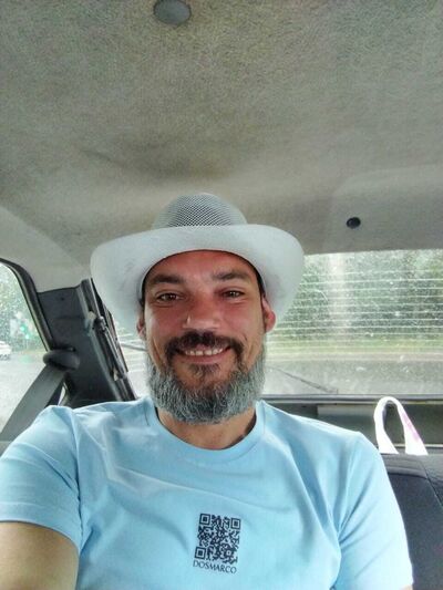 --,   , 42 ,     , c 