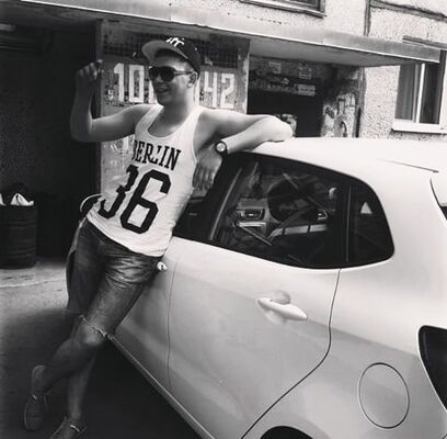  ,   Alex, 36 ,   c , 
