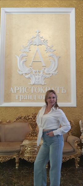  ,   Elena, 40 ,   ,   