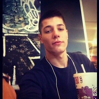  8757965  Sergio, 31 ,    