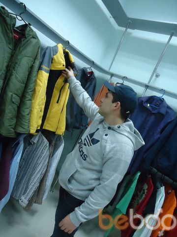  ,   Elvis, 39 ,  