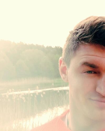  ,   Valentin, 31 ,     , c 