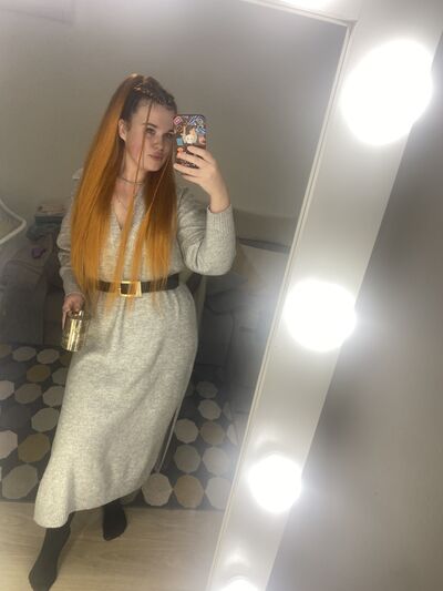  ,   EVELINA, 22 ,     