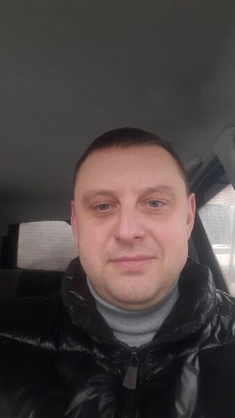  --,   Victor, 39 ,   ,   
