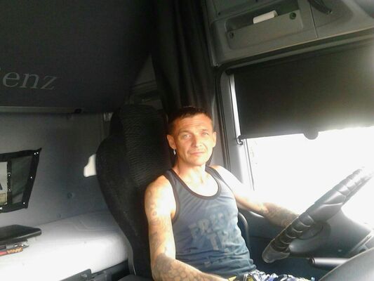  ,   Viktor, 48 ,   