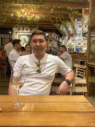  ,   Marat, 35 ,   ,   