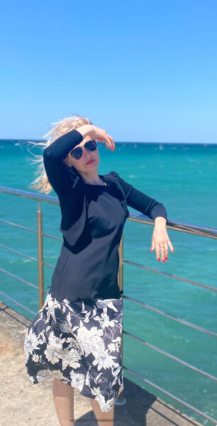  ,   LADY WINTER, 48 ,     , c 