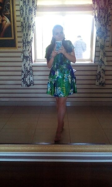  ,   Vivian, 25 ,   ,   