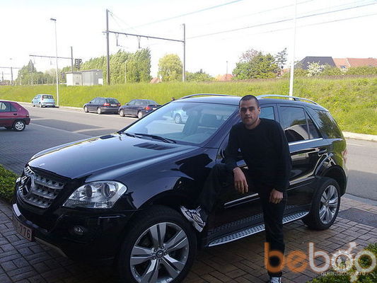  1942895  Artur, 40 ,    -