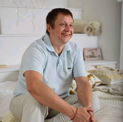  ,   Alex, 47 ,   ,   