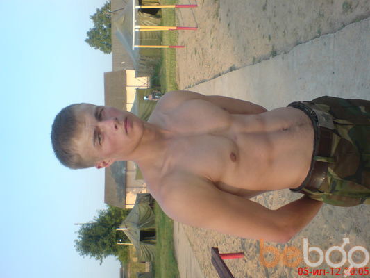  ,   Nikolaji, 32 ,   