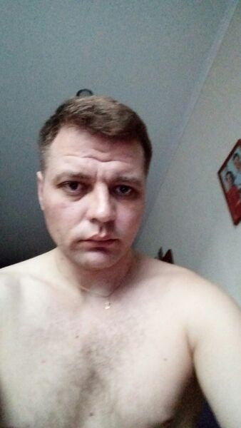  ,   Nikolai, 32 ,   