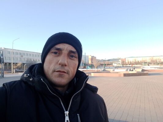  ,   Pavel, 39 ,   ,   