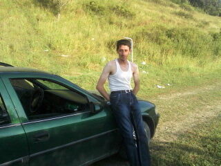  ,   Artur, 40 ,   