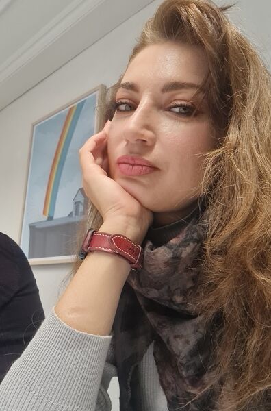  ,   Marina, 44 ,   c 