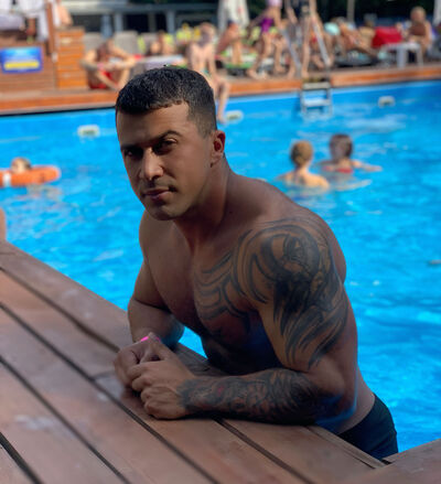  Soho,   Lion, 33 ,   ,   