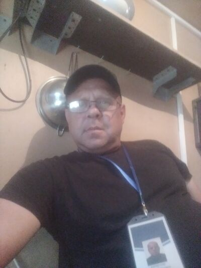  ,   Cergei, 46 ,   , 