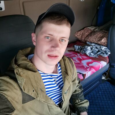  ,   Mikhail, 31 ,   ,   , c , 