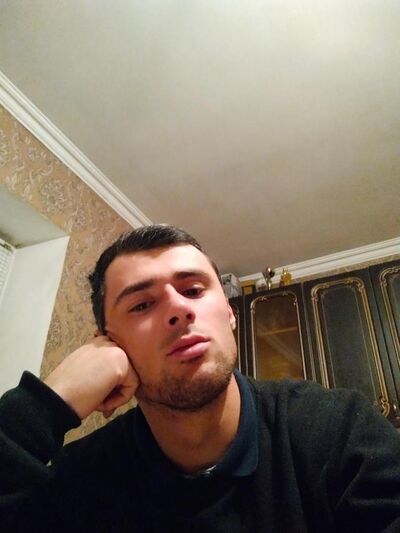  ,   Frenk, 28 ,   ,   