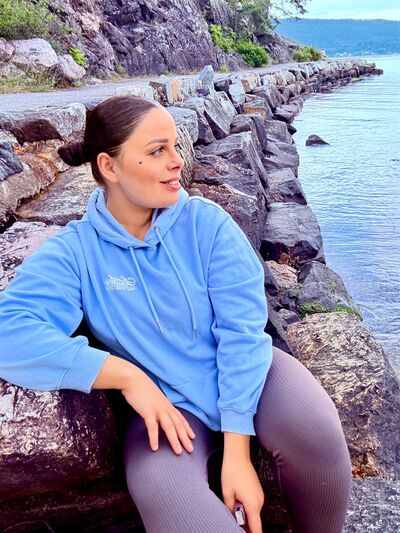  ,   Nadia, 27 ,     , c , 