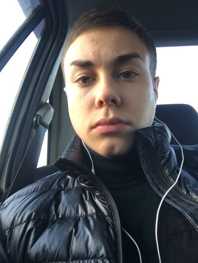  ,   Alex, 24 ,  