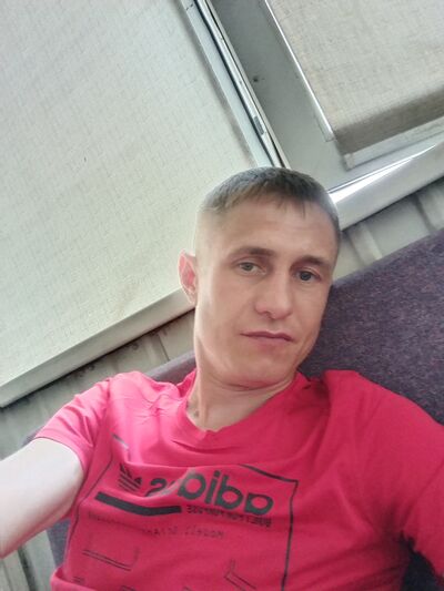  ,   Sergei, 38 ,   c 