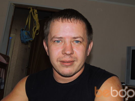  ,   Viktor, 43 ,   