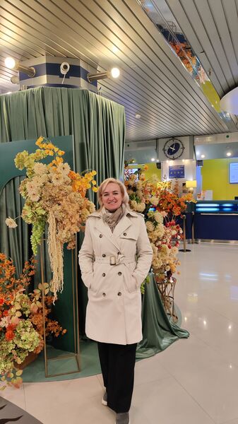  ,   Alena, 37 ,   c 