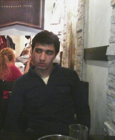  ,   Jojo, 35 ,   