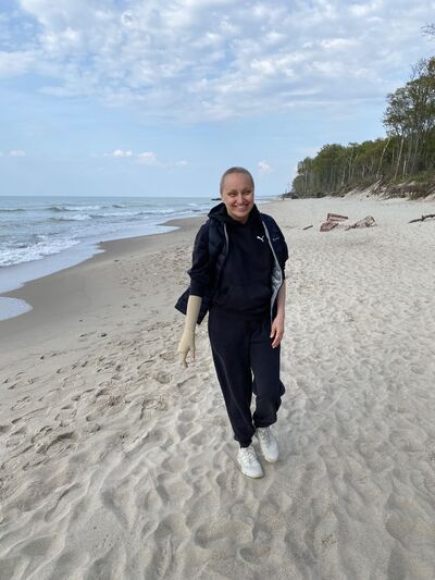  ,   Vera, 49 ,   c 