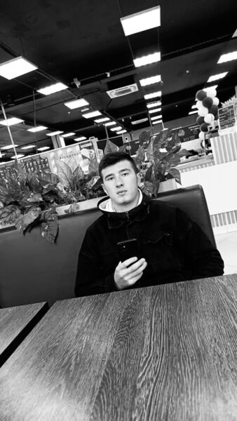  ,   Diyorbek, 20 ,   ,   
