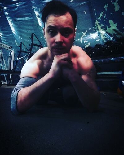  ,   Alex, 28 ,   ,   , c , 