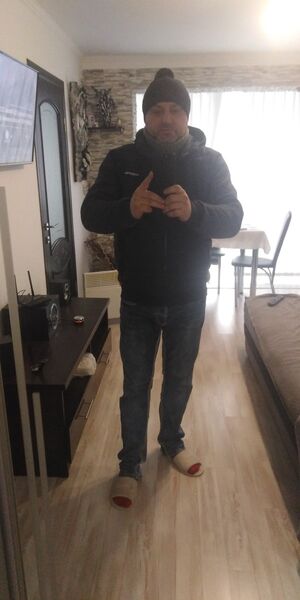  ,   Taras, 47 ,   ,   , c 