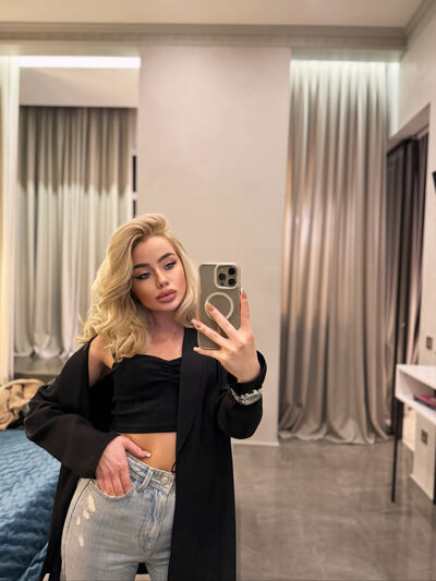  ,   Hanna, 29 ,   ,   