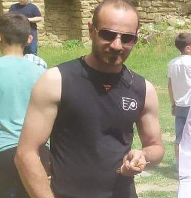  42853225  Levani, 37 ,    