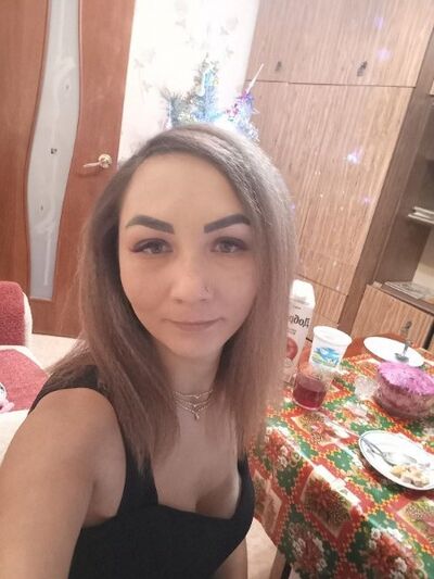  ,   Elya, 37 ,   ,   