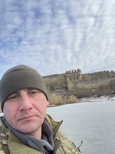  ,   Anton, 38 ,   ,   