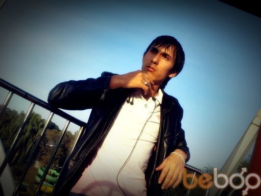  ,   Djon, 32 ,   