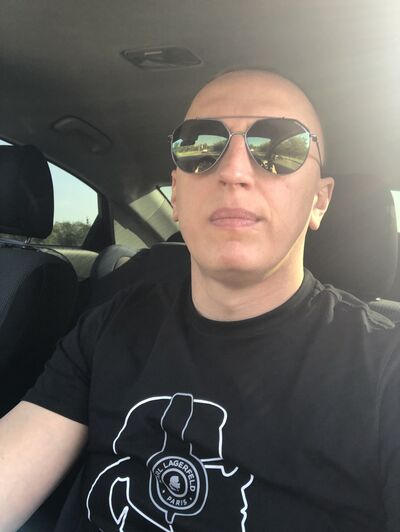  --,   , 39 ,     , c 