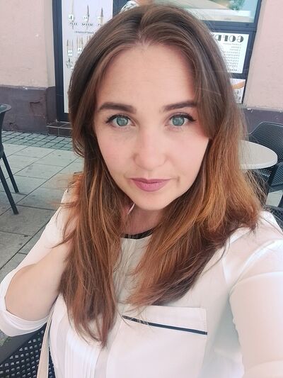  ,   Anna, 32 ,   ,   