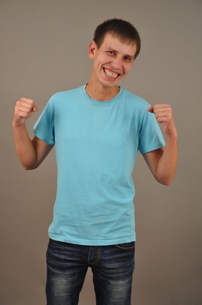  ,   Denis, 37 ,     , c 