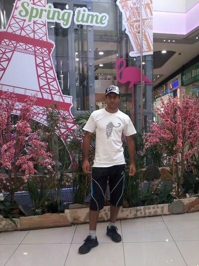  ,   Artur, 41 ,  
