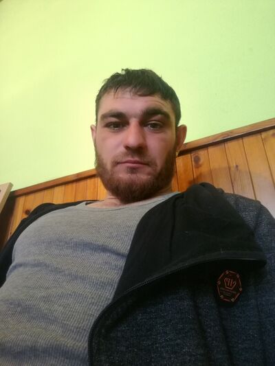  ,   Artur, 31 ,   c 